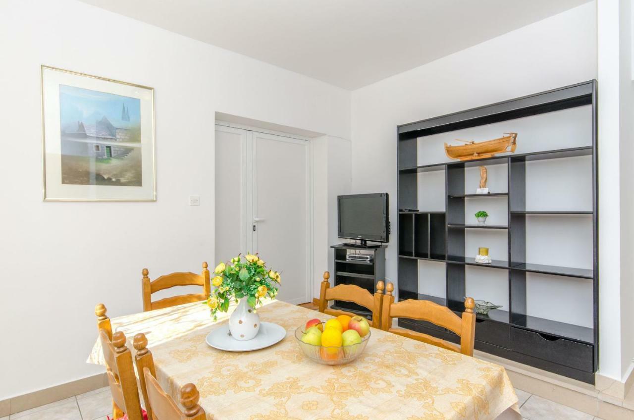 Apartments And Room Sun & Sea Podgora Extérieur photo