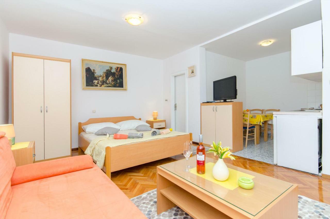 Apartments And Room Sun & Sea Podgora Extérieur photo