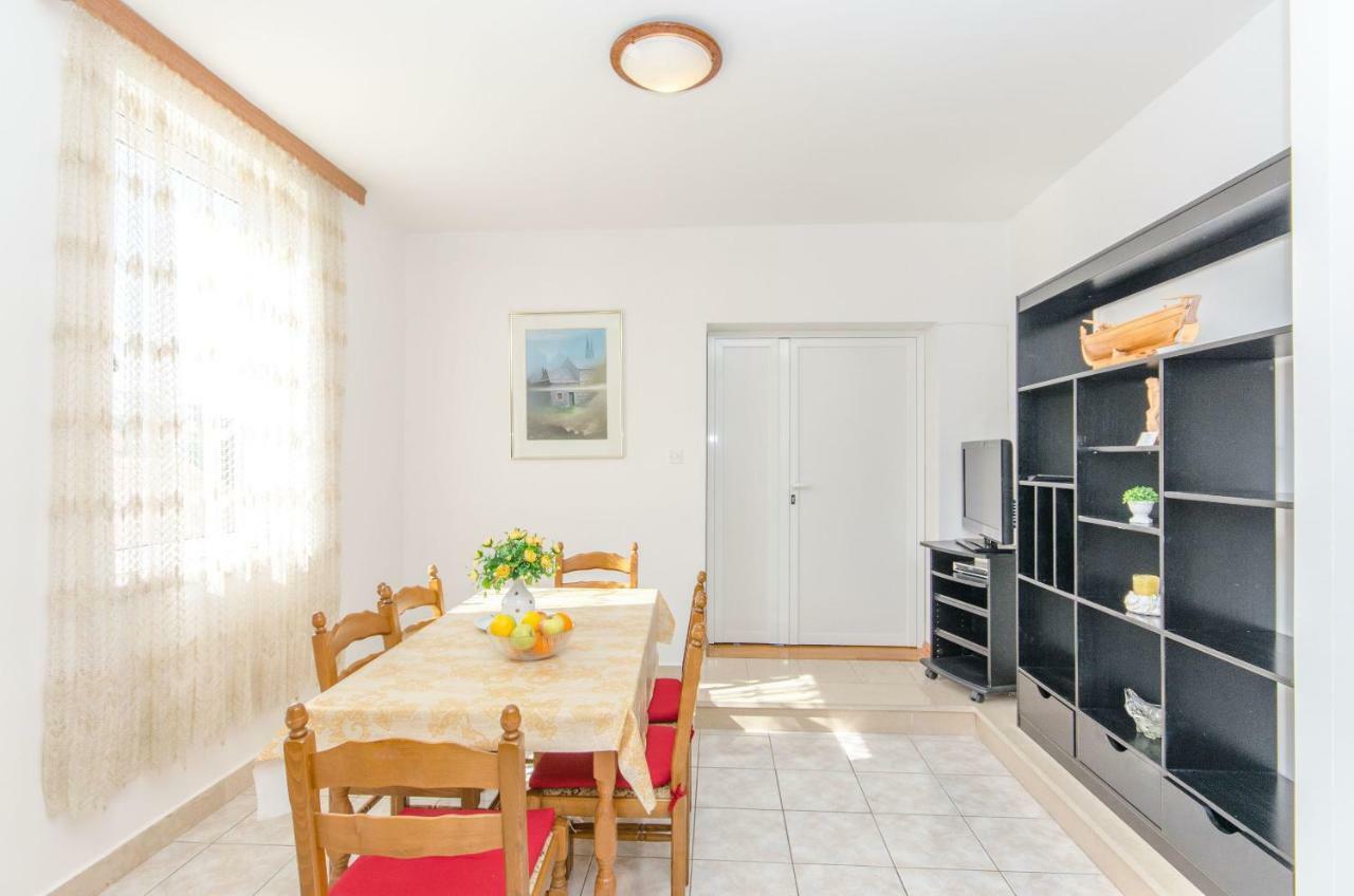 Apartments And Room Sun & Sea Podgora Extérieur photo